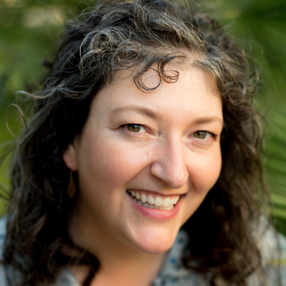Meet your Posher, Yvette